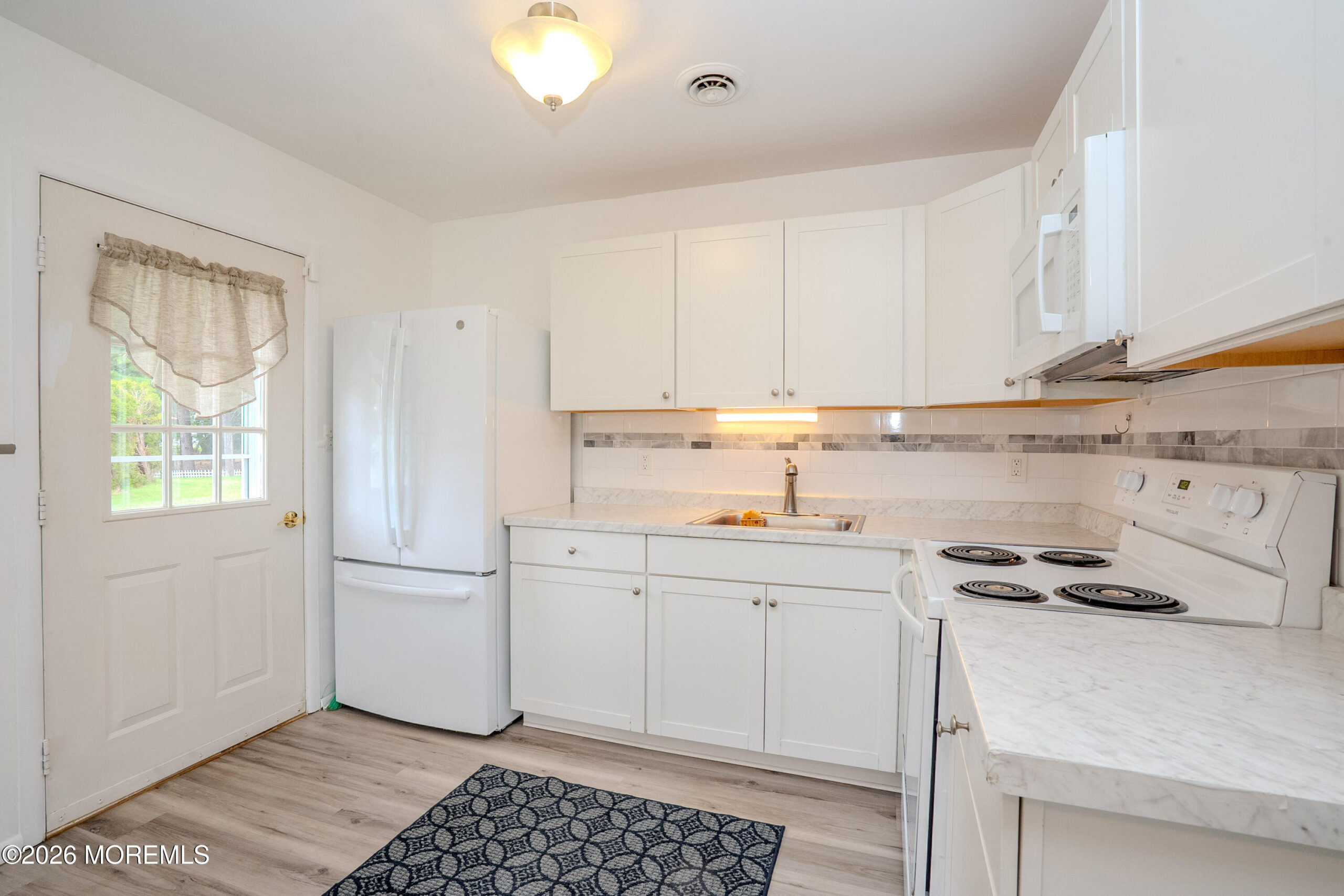 8 B Alaska Avenue Image 2