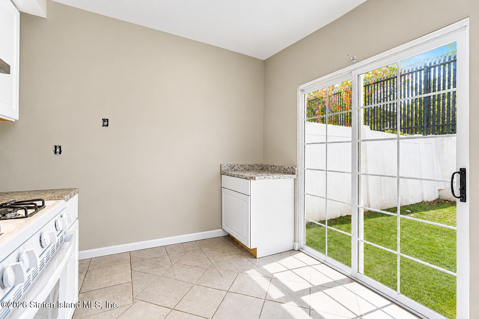 18 Betty Court, Staten Island, NY, 10303 image 7