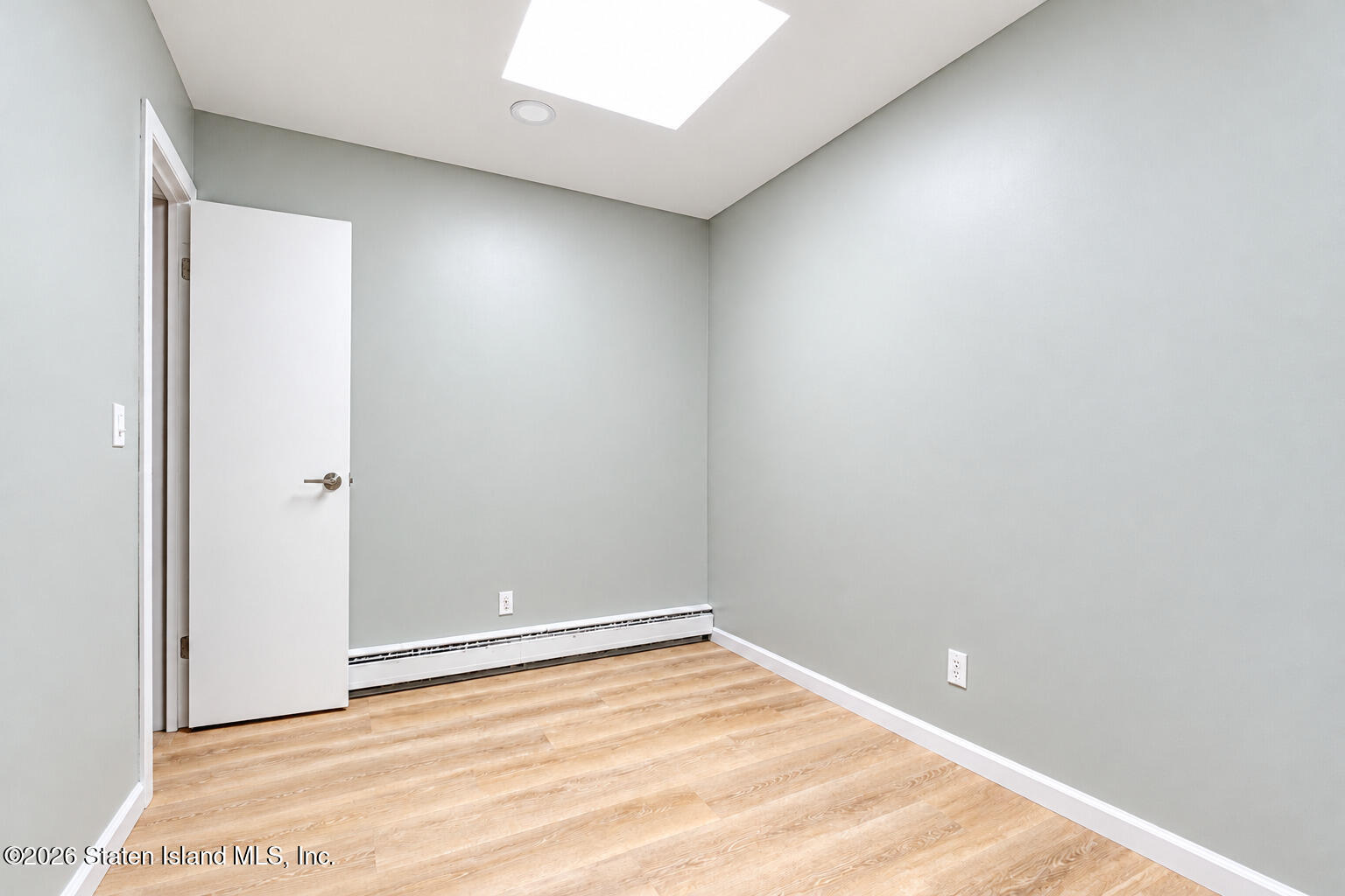 18 Betty Court, Staten Island, NY, 10303 image 8