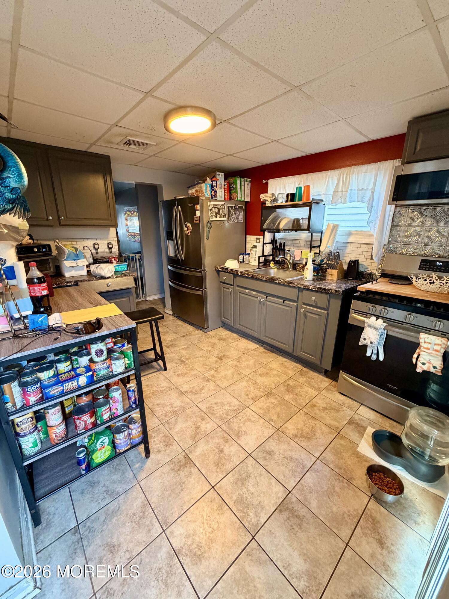 24 Bay Avenue Image 2