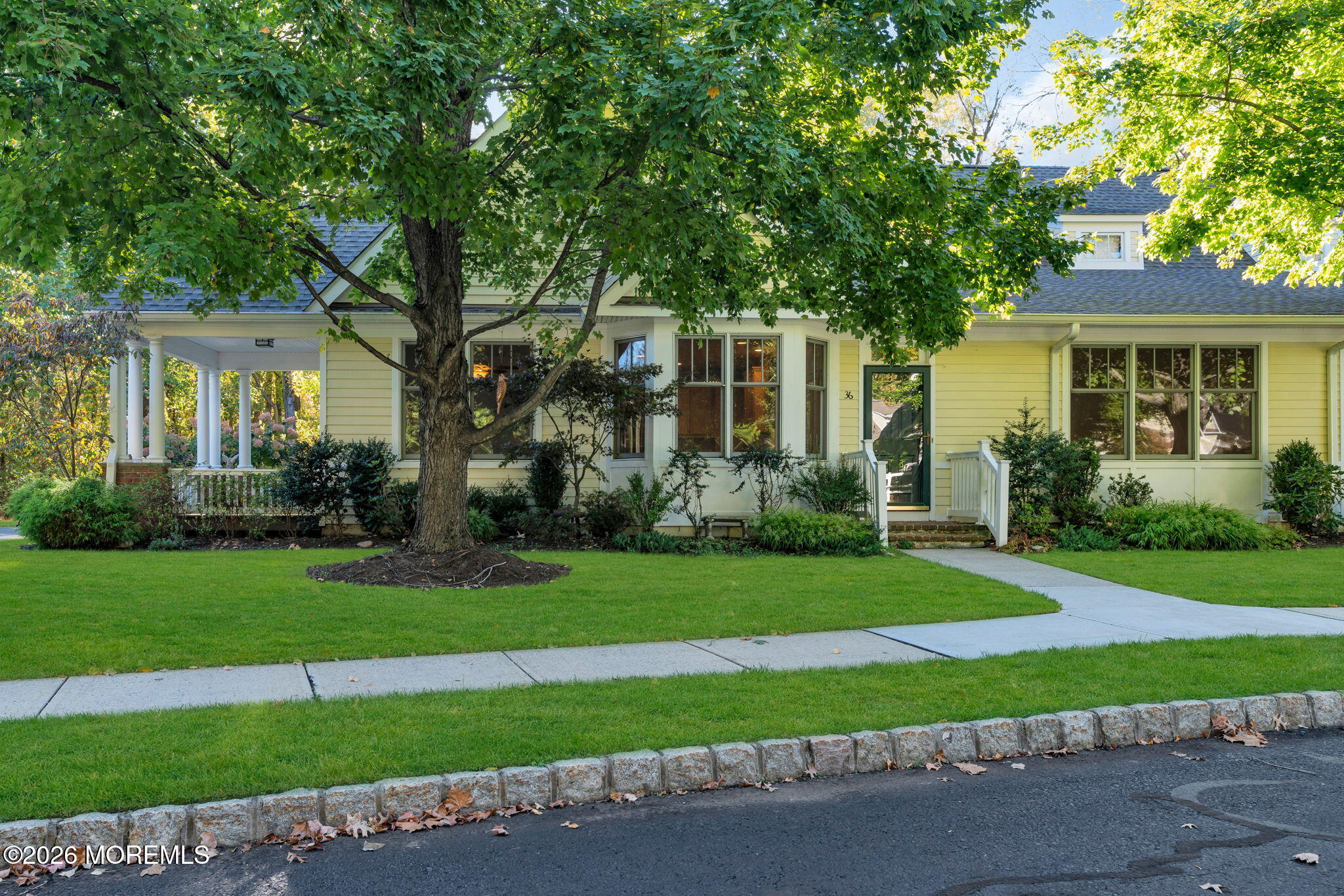 36 Thornbrooke Drive, Shrewsbury Boro, NJ, 07702