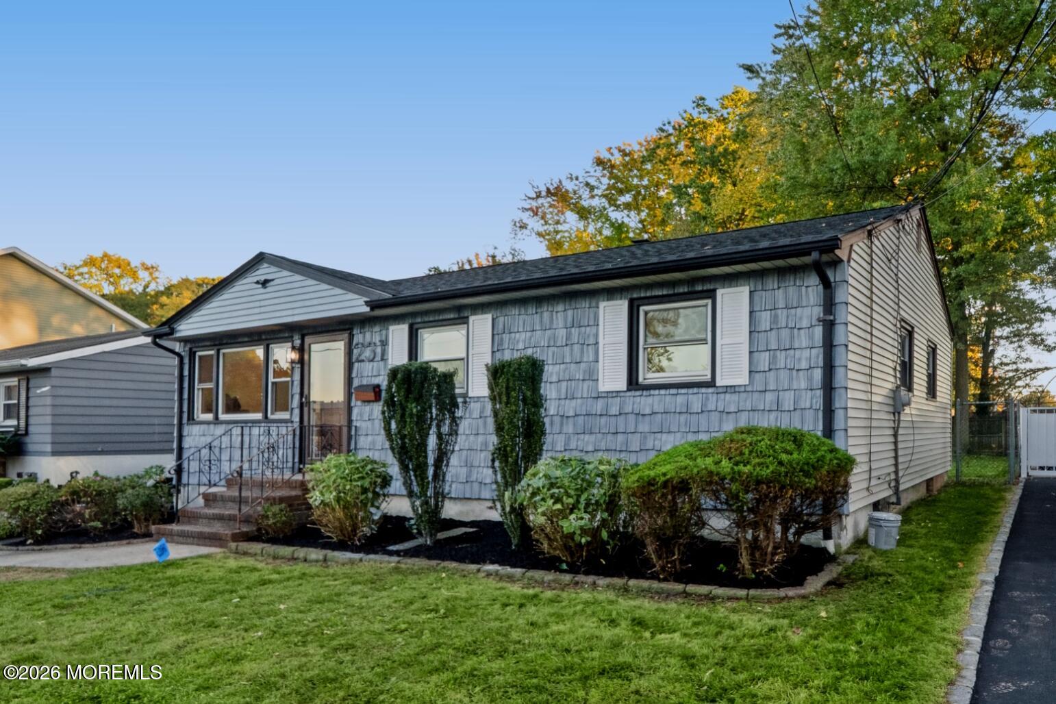 231 Temple Way Image 4