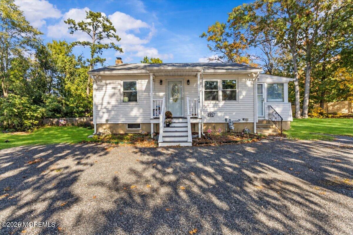 948 Round Avenue Image 2