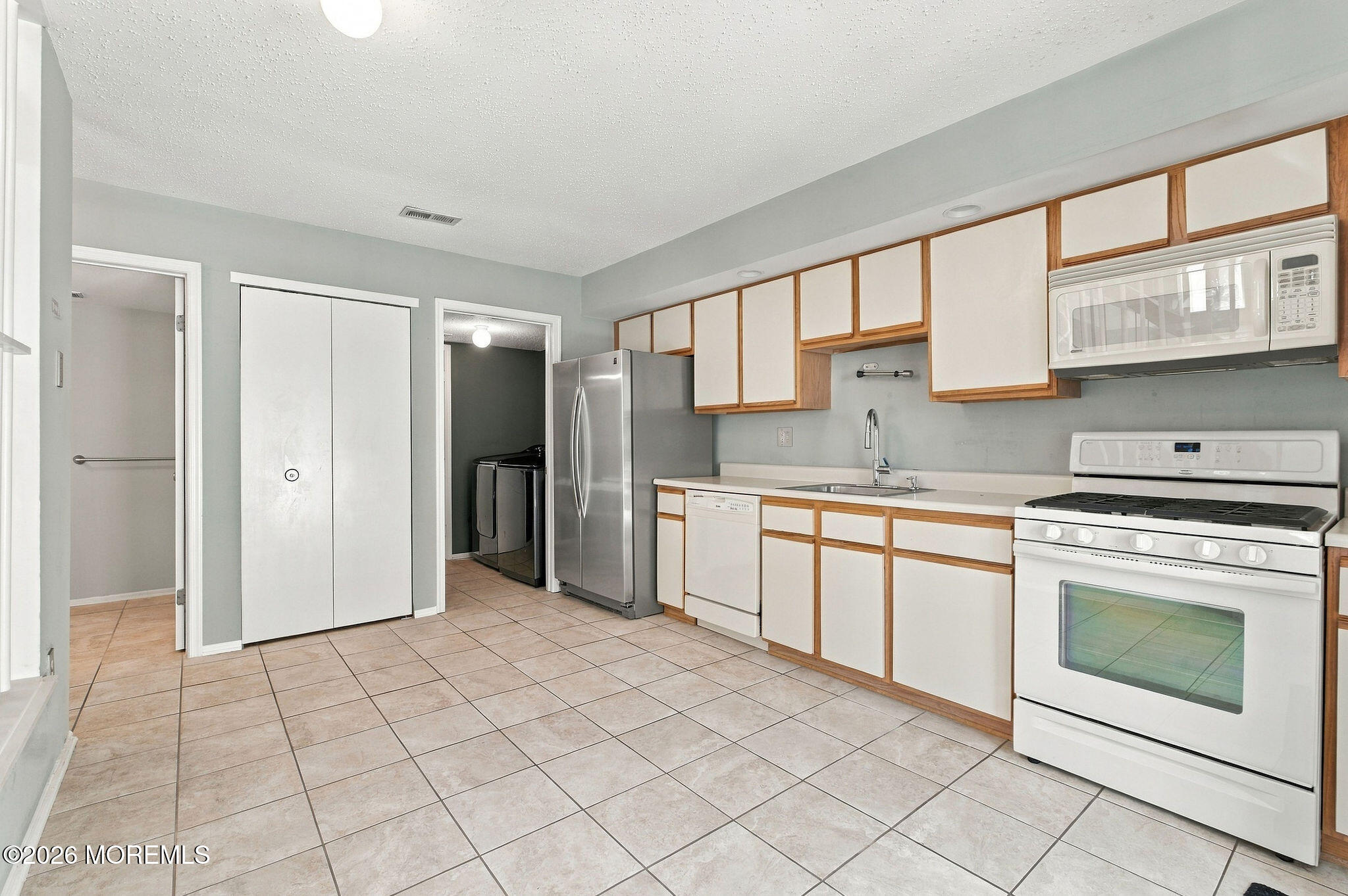 19 Sherborne Street, Somerset, NJ, 08873 image 16