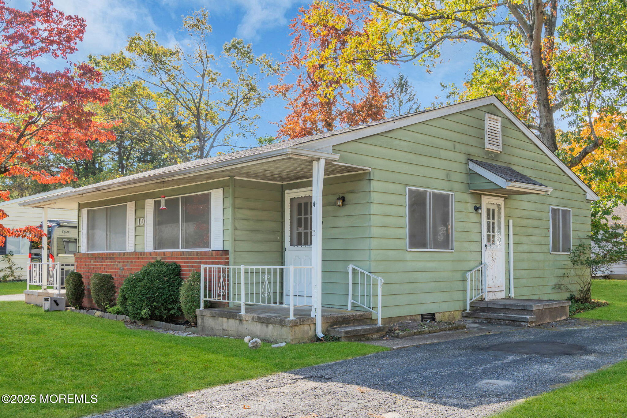 10 Virginia Drive A Image 3