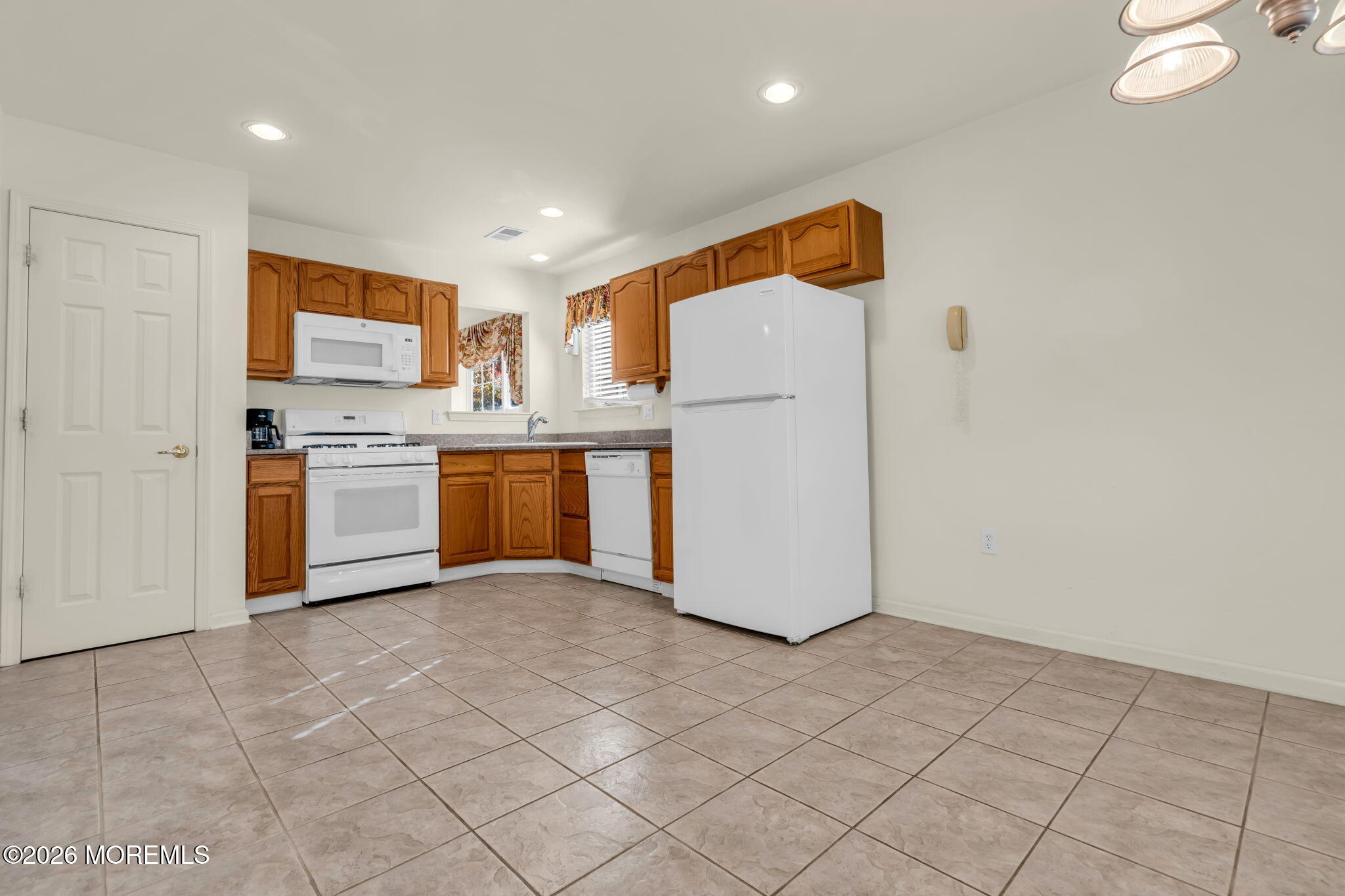 21 Round Valley Lane, Lakewood, NJ, 08701 image 31