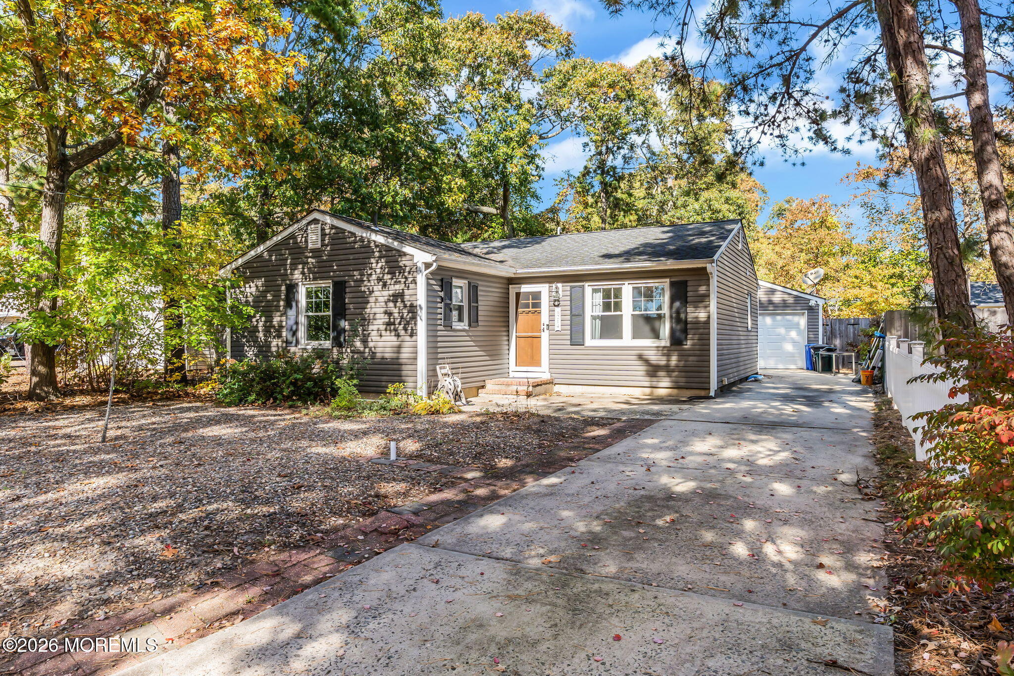 214 Sinclair Avenue Image 2