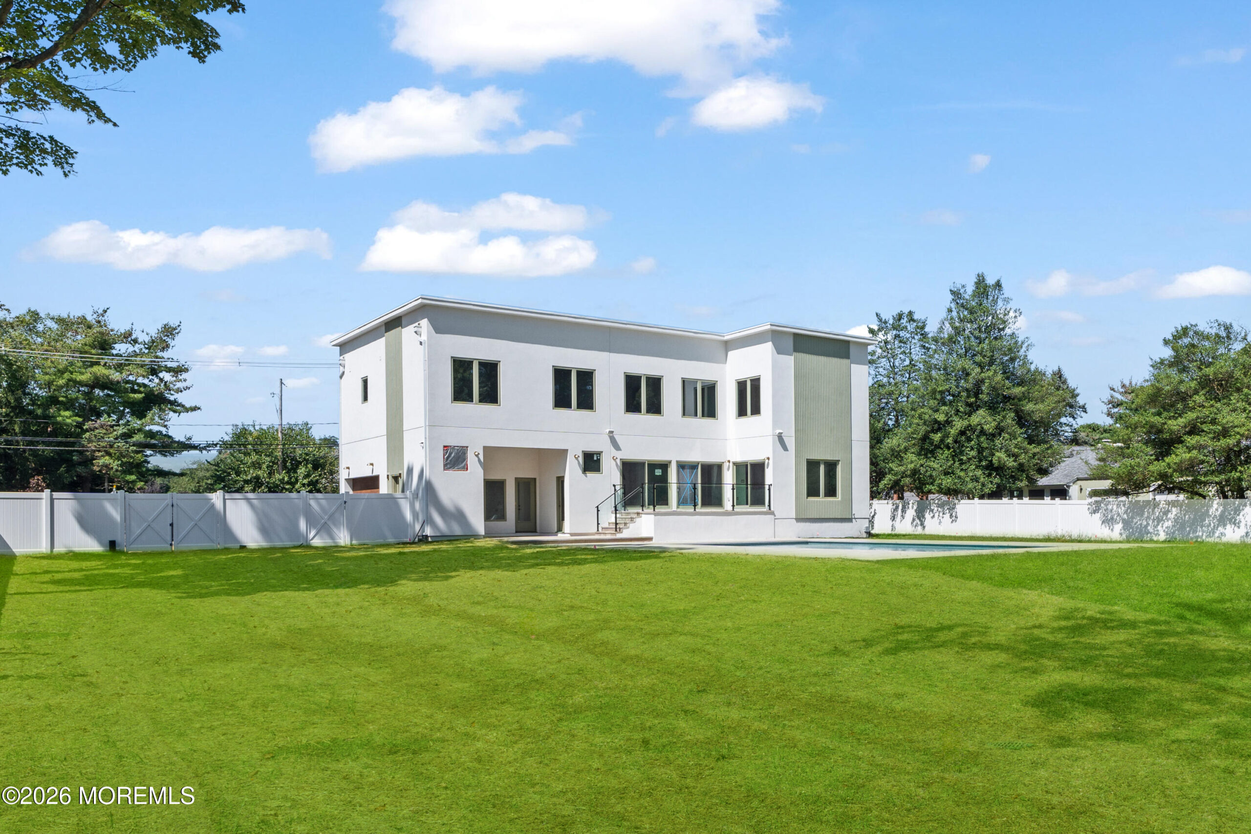 390 Monmouth Road Image 2