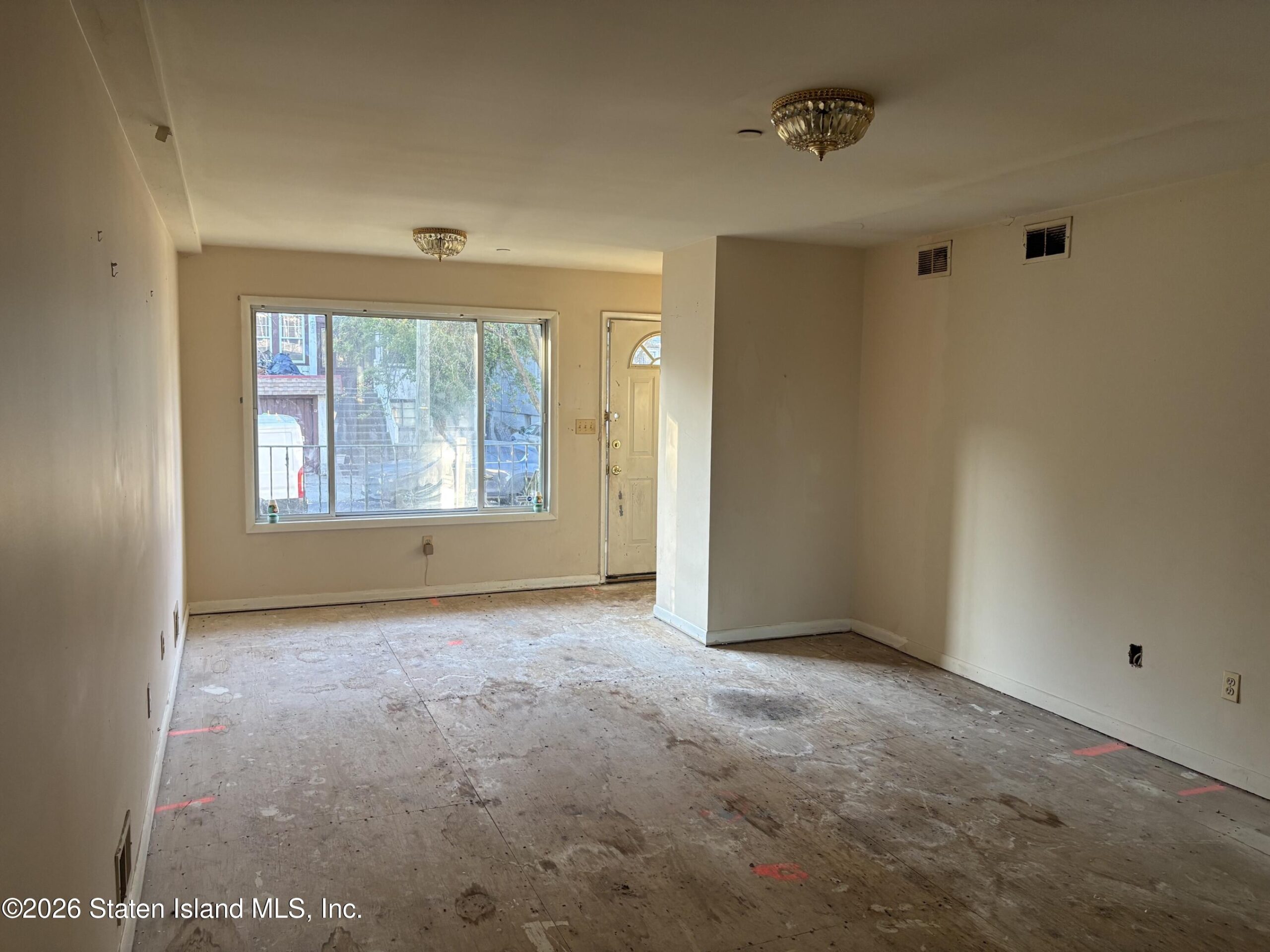 73 Starbuck Street Image 3
