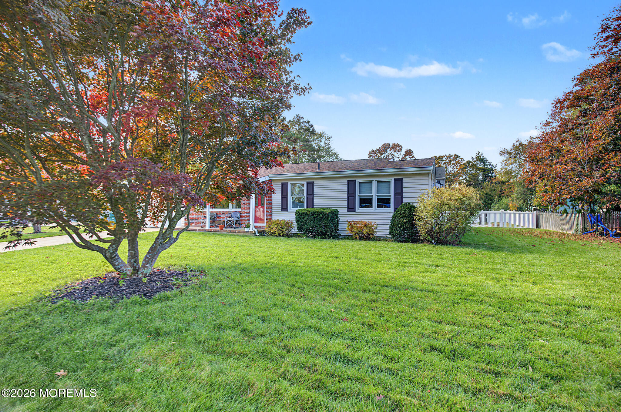 42 Tradewinds Drive Image 3
