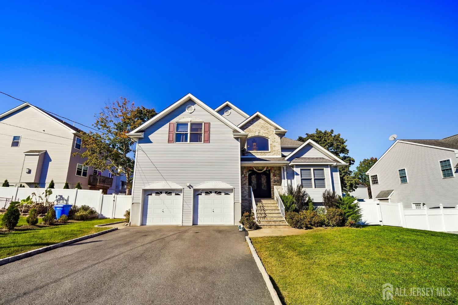 36 fiume Street Image 3