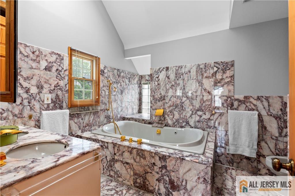 65 Livingston Avenue, Kearny, NJ, 07032 image 21