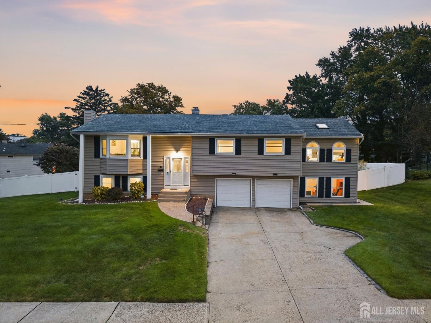 6 Sherry Road Image 3