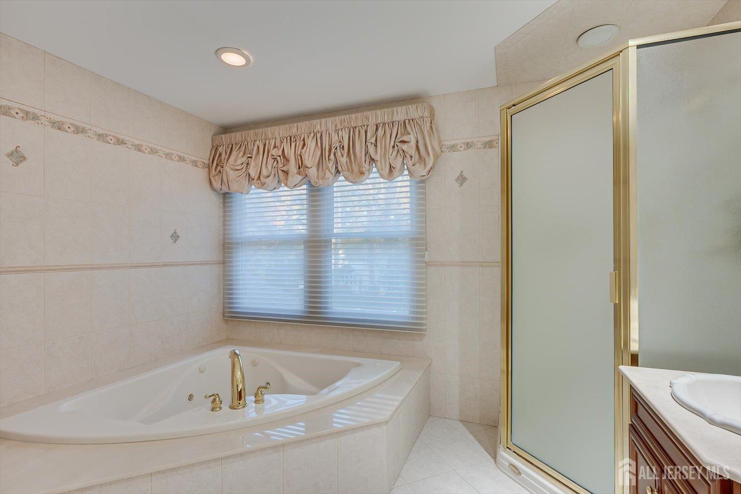 21 Stafford Road, Colonia, NJ, 07067 image 53