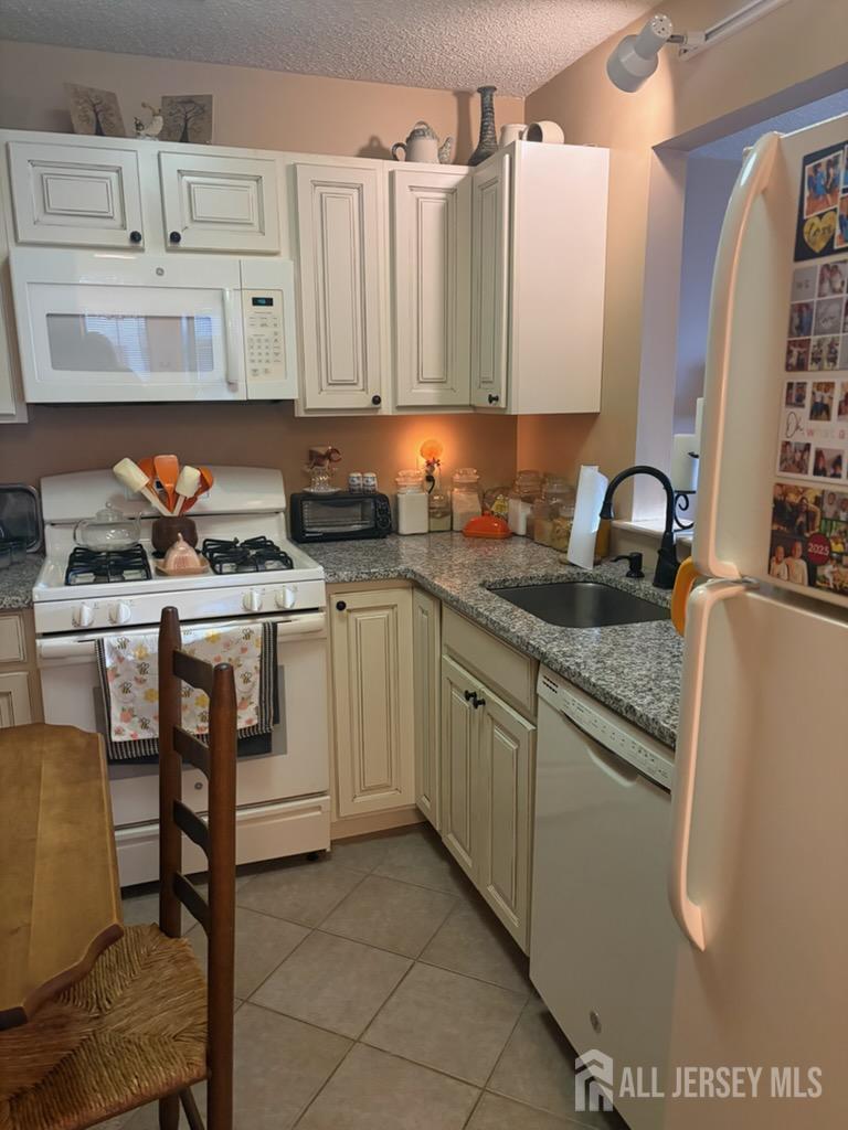 2901 Lighthouse Lane Image 4