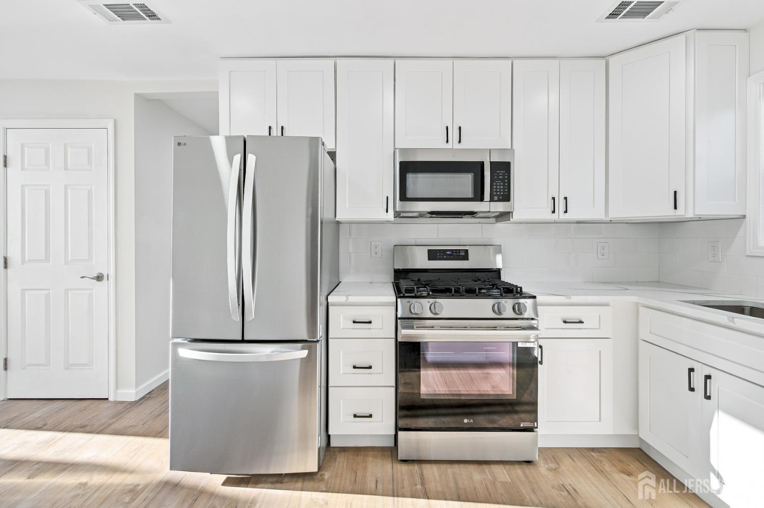 85 Pacific Boulevard, Old Bridge, NJ, 07735 image 25