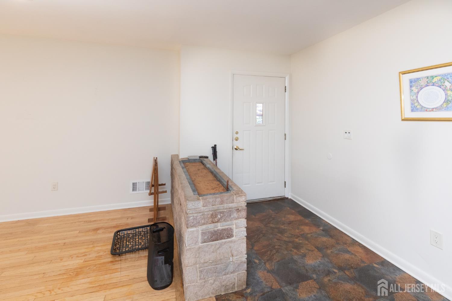 412 Montgomery Street Image 4