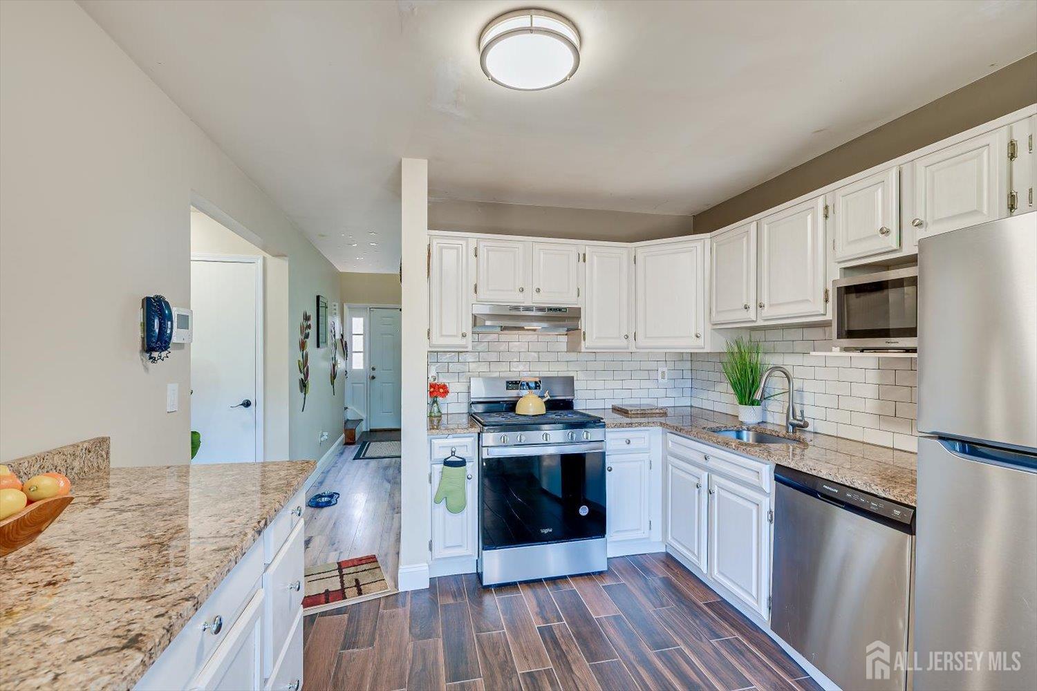 57 Renaissance Lane, New Brunswick, NJ, 08901 image 8