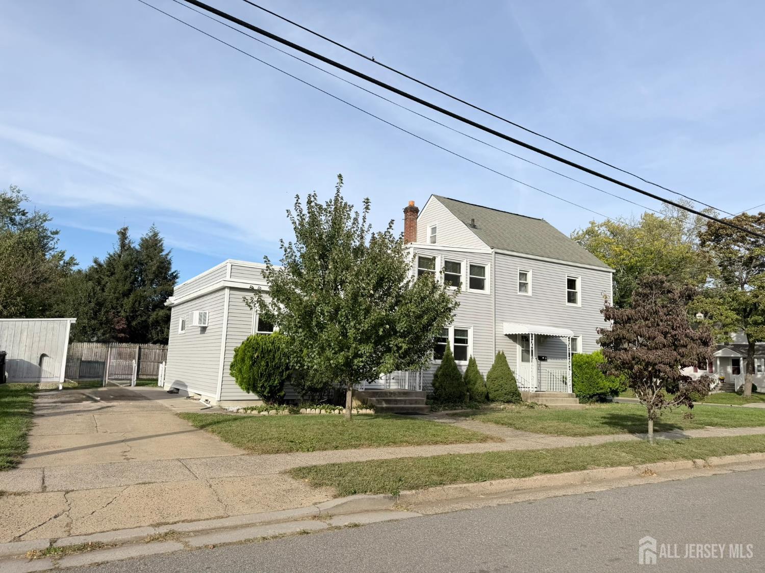 1615 Harvard Avenue Image 3