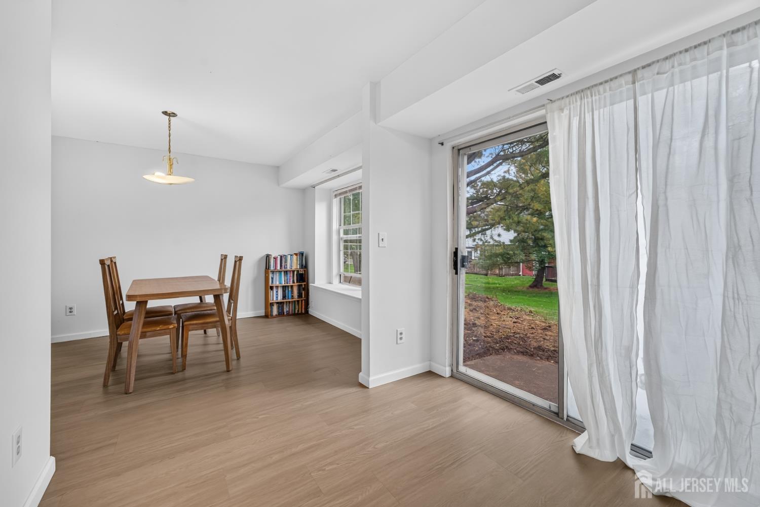 268 Edgeware Court, Franklin Twsp, NJ, 08873 image 12
