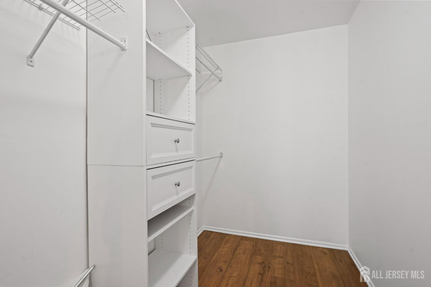 6083 Cedar Court Image 3