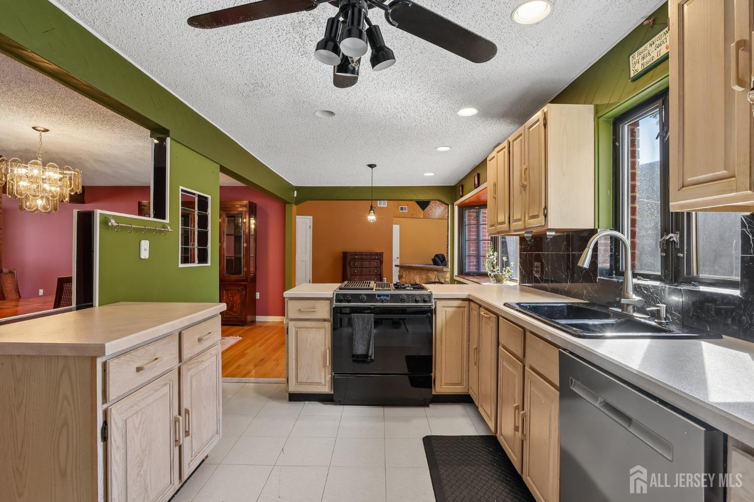 97 Amherst Avenue, Colonia, NJ, 07067 image 20