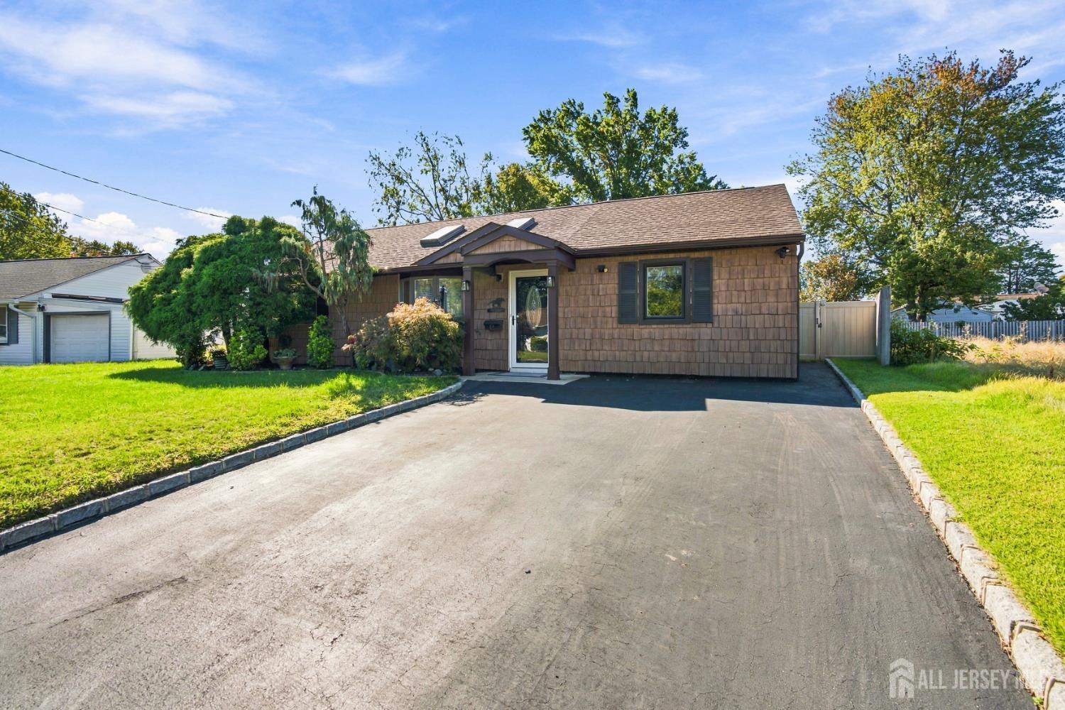 12 E Knollwood Road Image 3