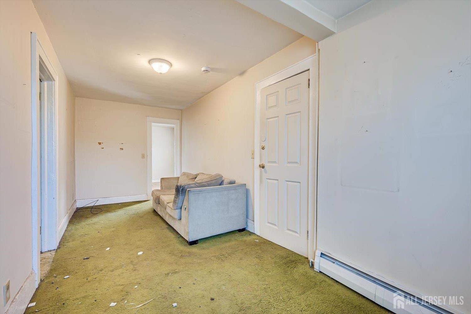 1144 Ball Place Image 4