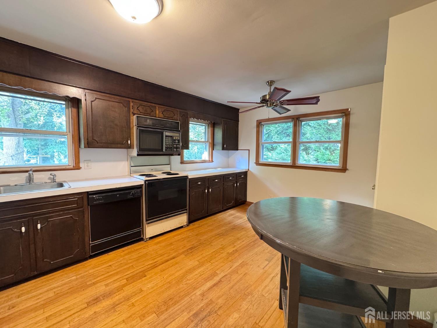 78 Major Road, South Brunswick, NJ, 08852 image 15