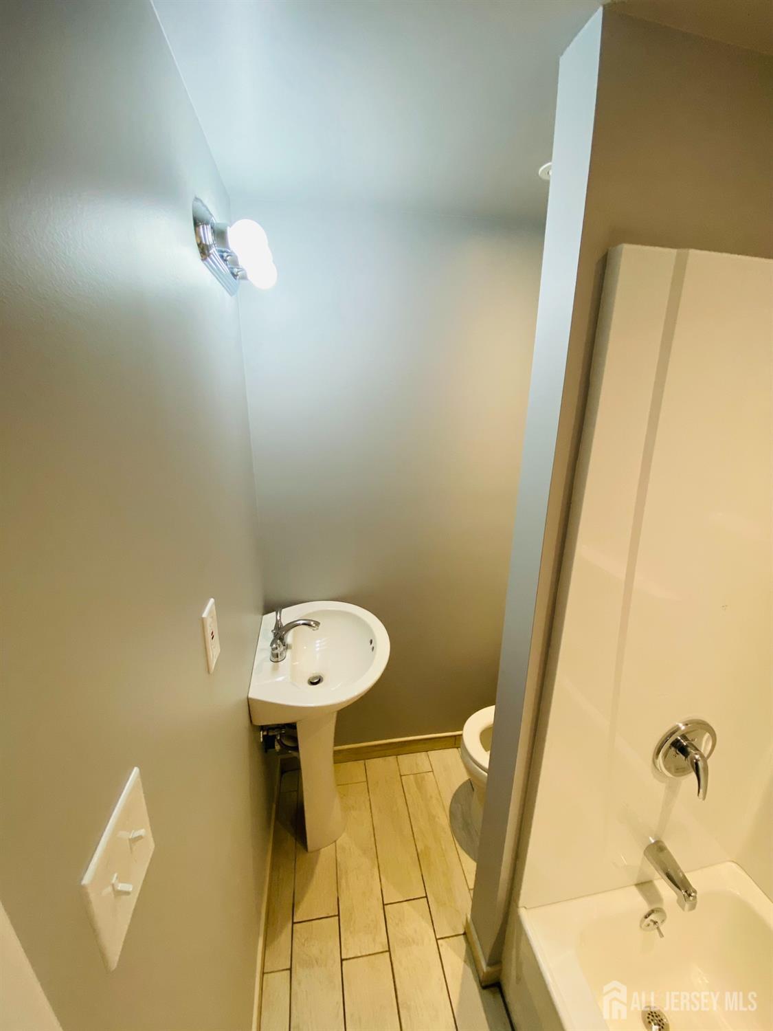 231 Clinton Street, Woodbridge Proper, NJ, 07095 image 7