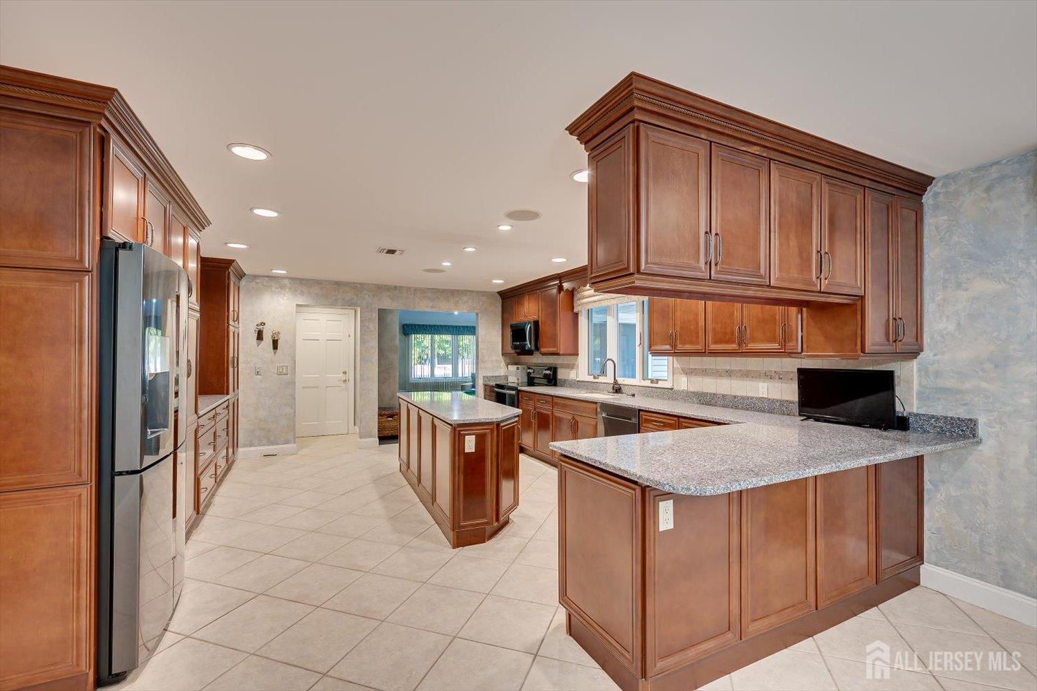 21 Stafford Road, Colonia, NJ, 07067 image 21
