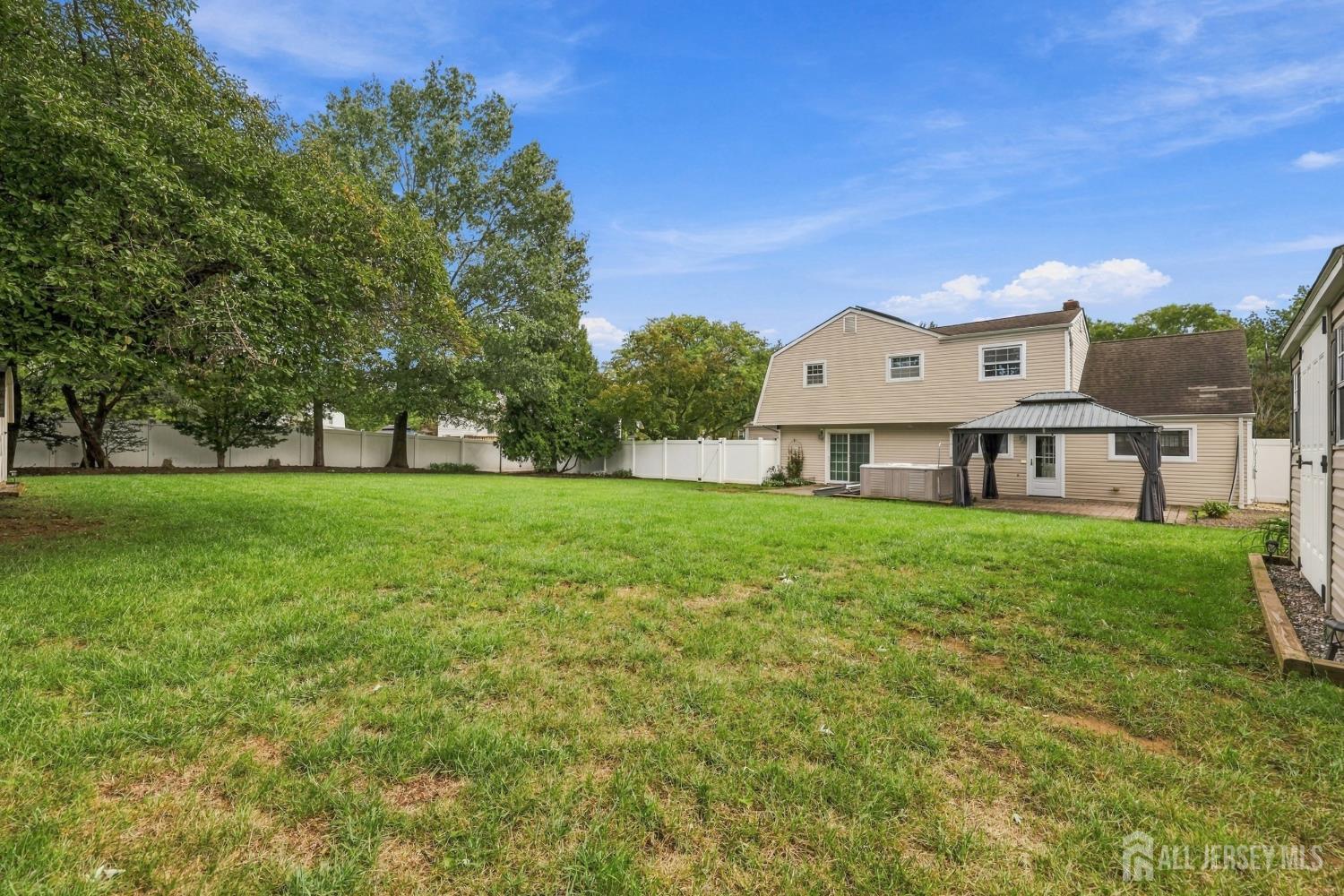 13 Nottingham Way, Hillsborough, NJ, 08844 image 37