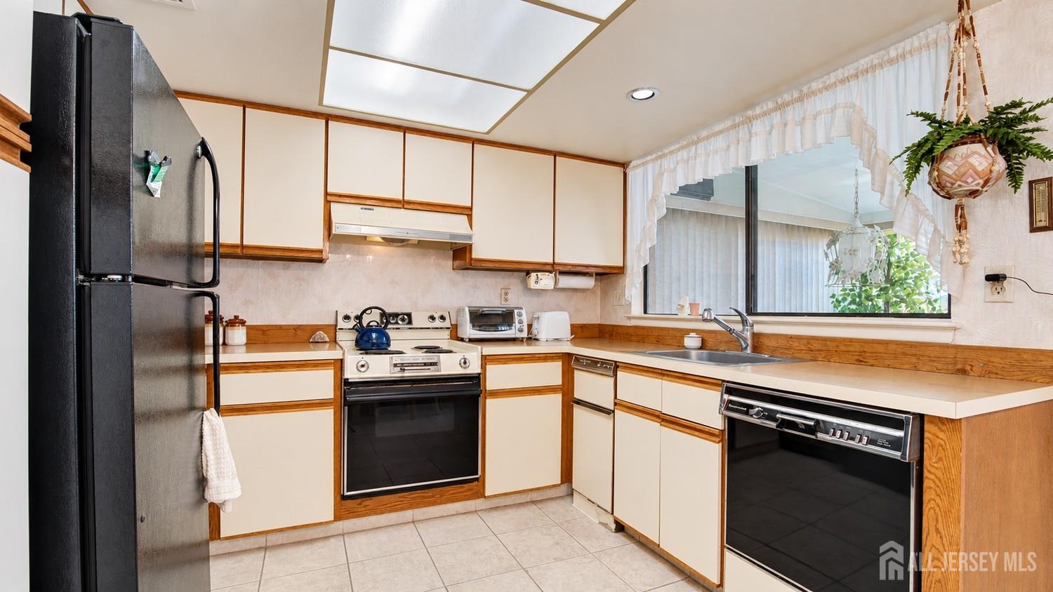 14 Basswood Plaza B, Monroe, NJ, 08831 image 15