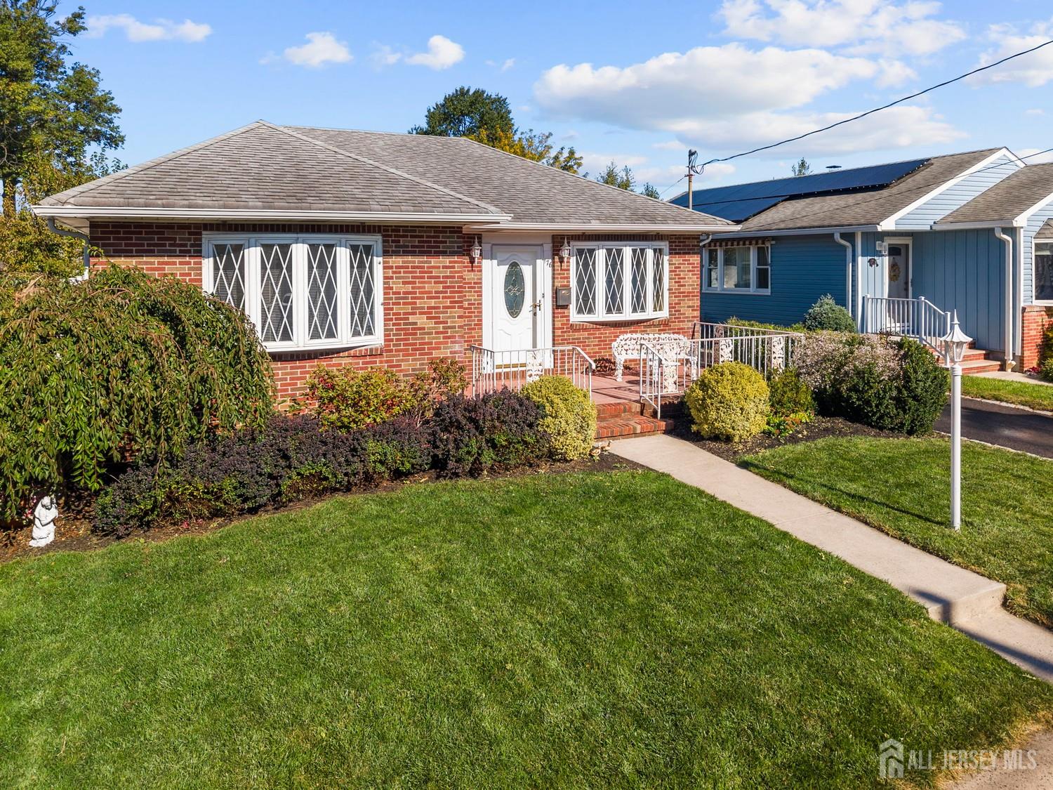 176 Grenville Street Image 2