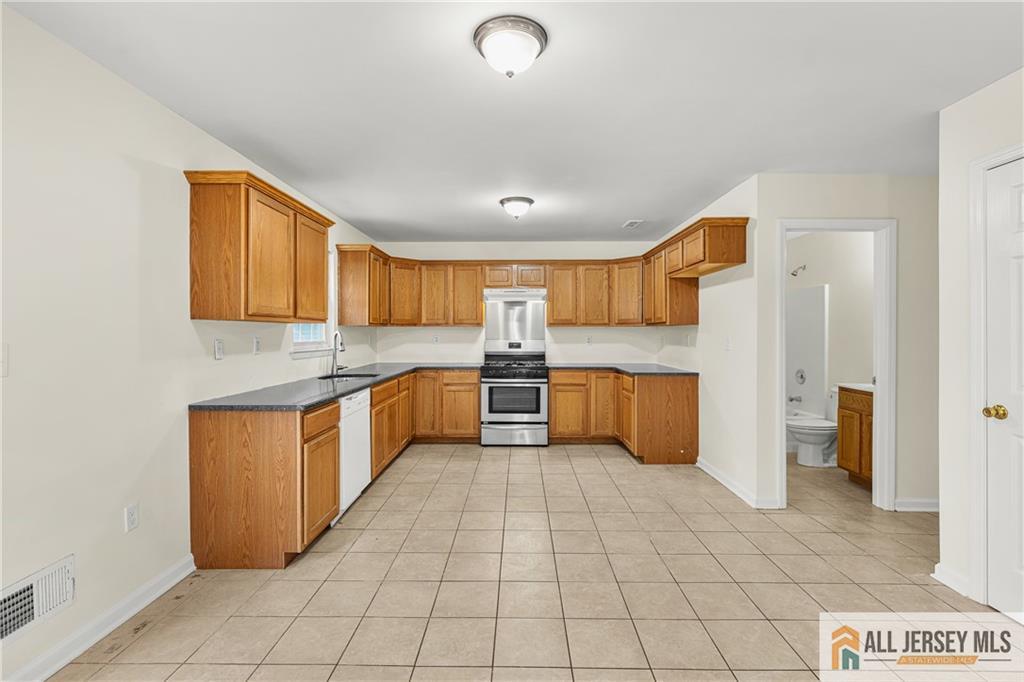 643 Drake Avenue, Middlesex, NJ, 08846 image 13