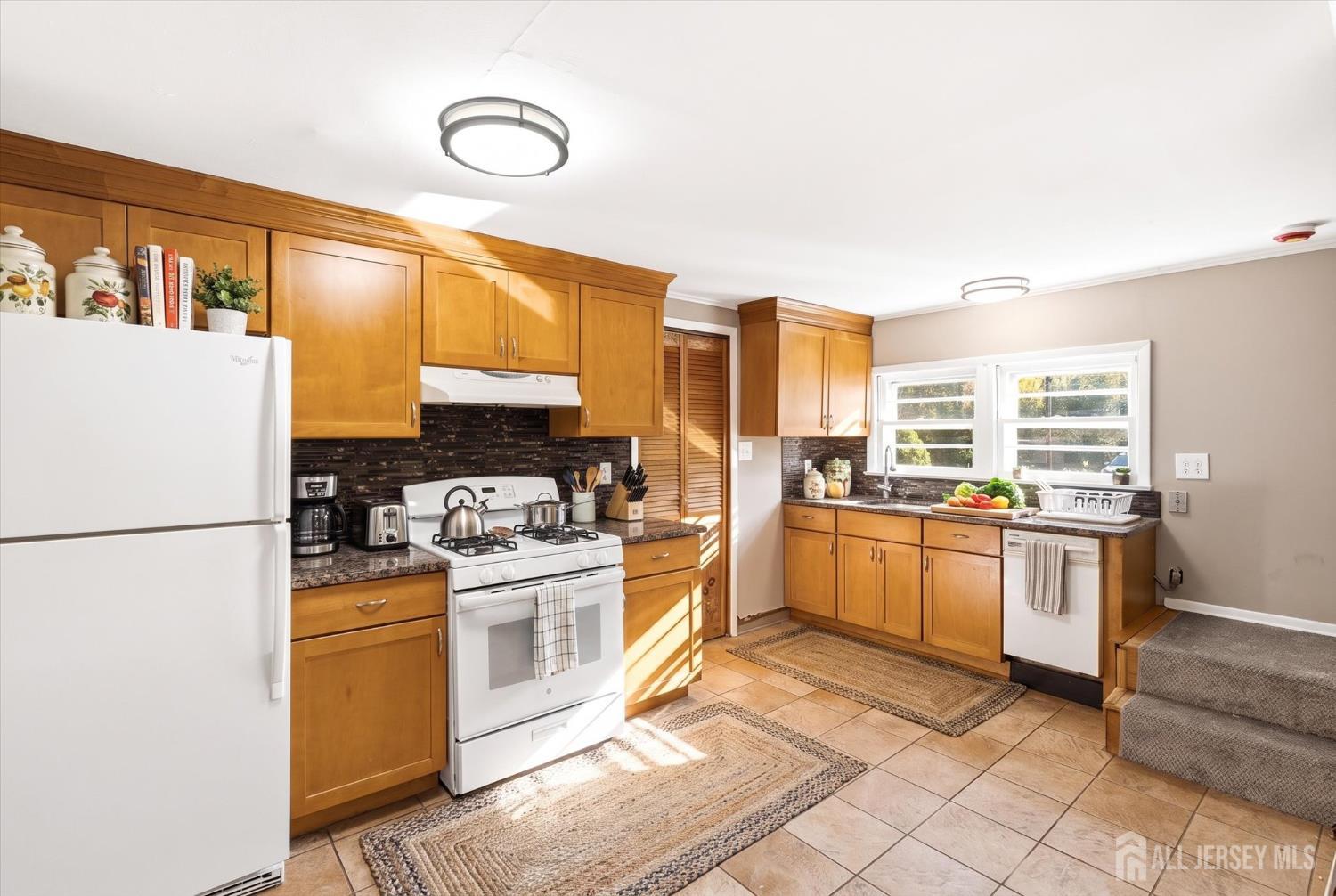 32 Vermont Avenue, Franklin, NJ, 08823 image 6