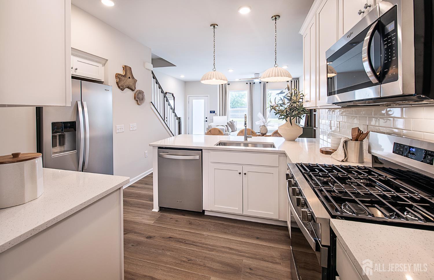 1013 District Boulevard Image 3