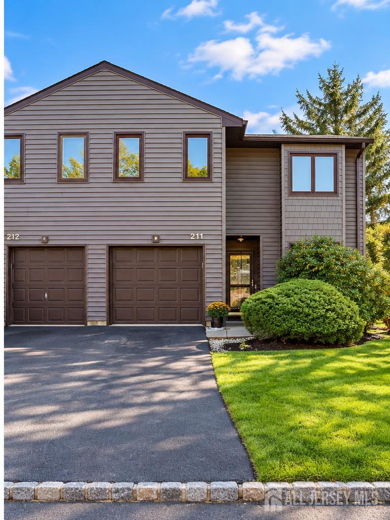 211 Pear Drive, Marlboro, NJ, 07746
