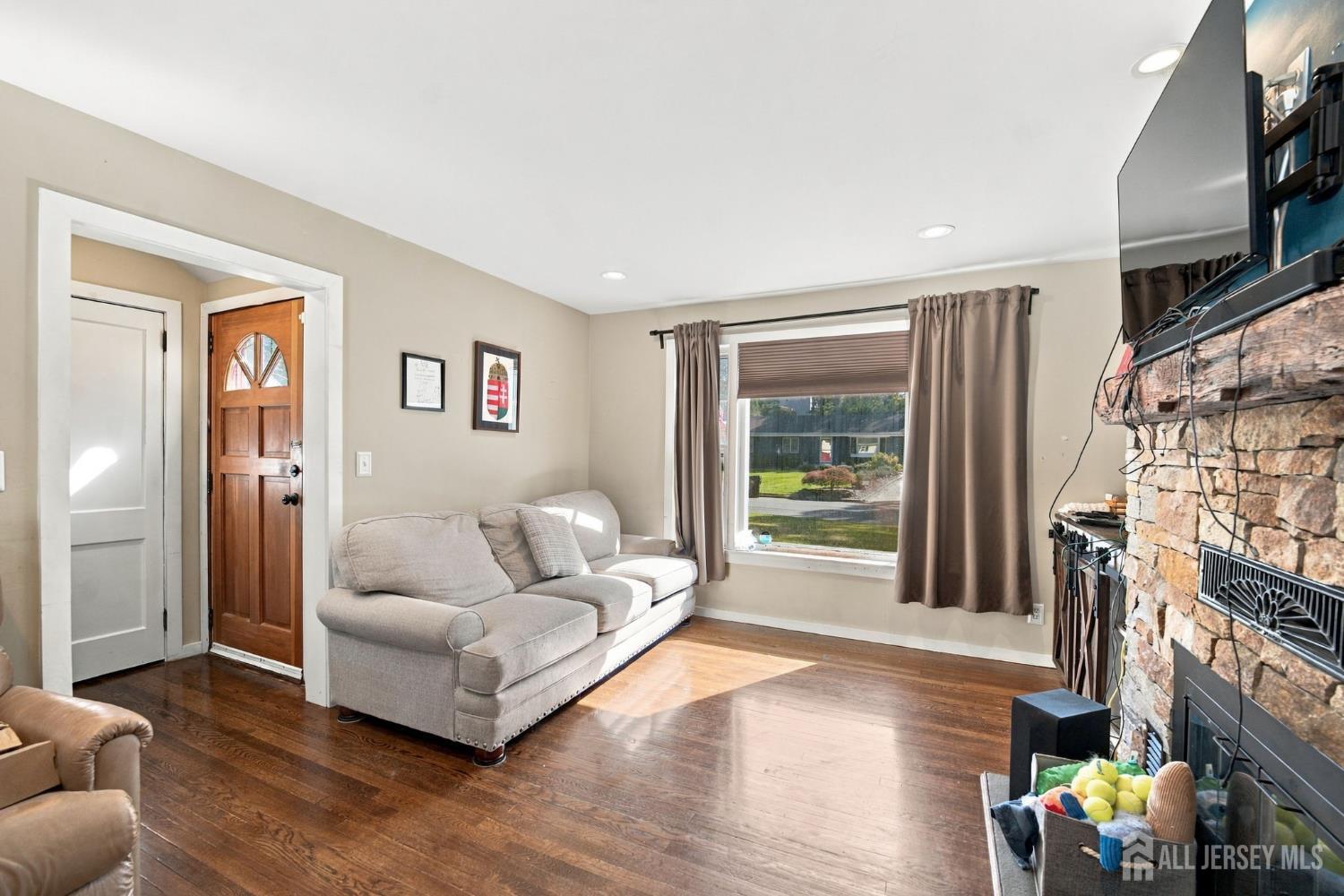 51 herbert Drive, East Brunswick, NJ, 08816 image 21