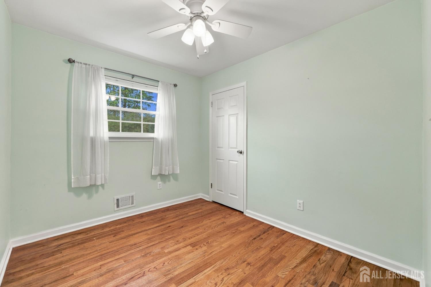 13 Nottingham Way, Hillsborough, NJ, 08844 image 29
