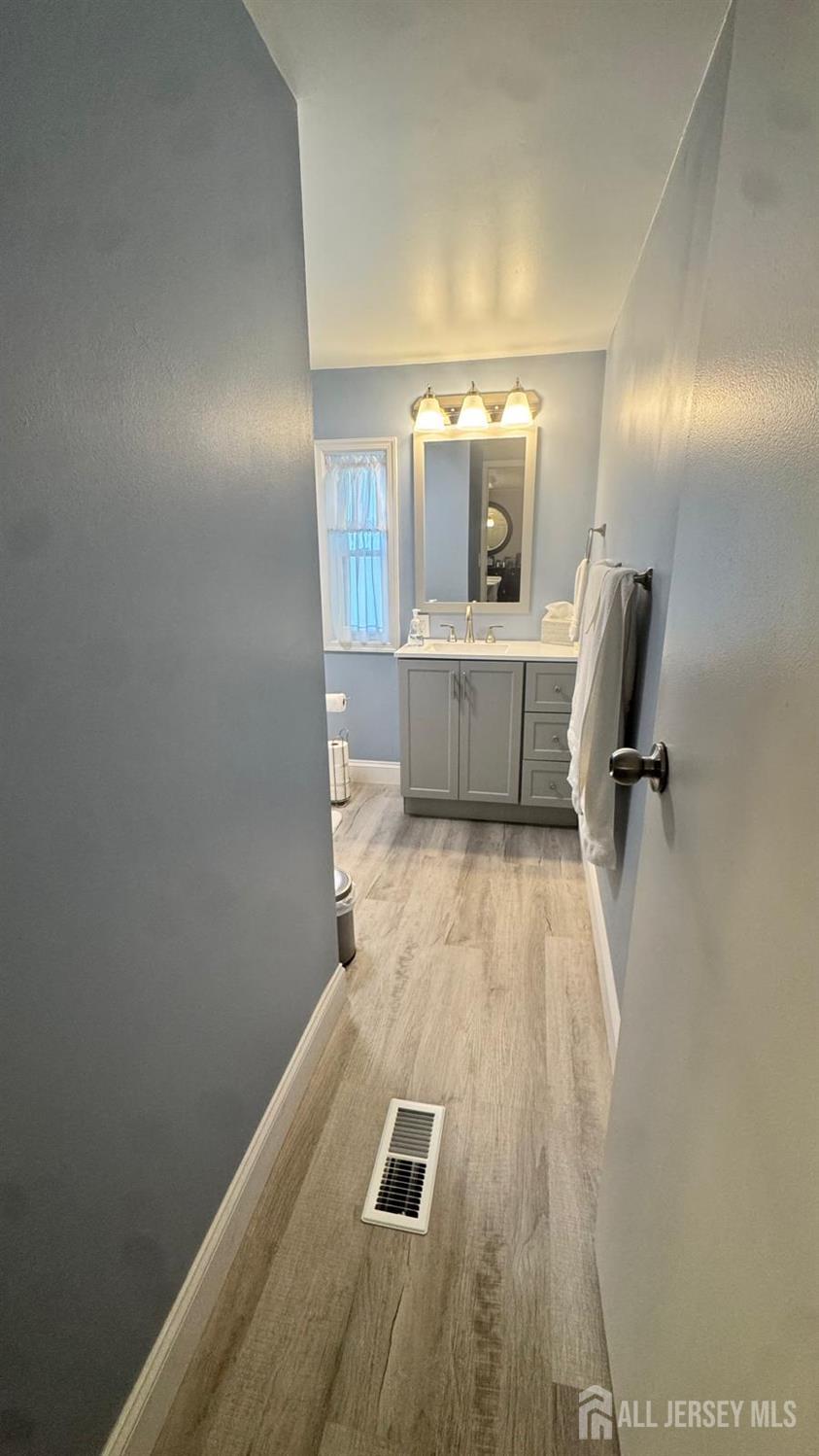27 Hemming Way Drive, North Brunswick, NJ, 08902 image 18
