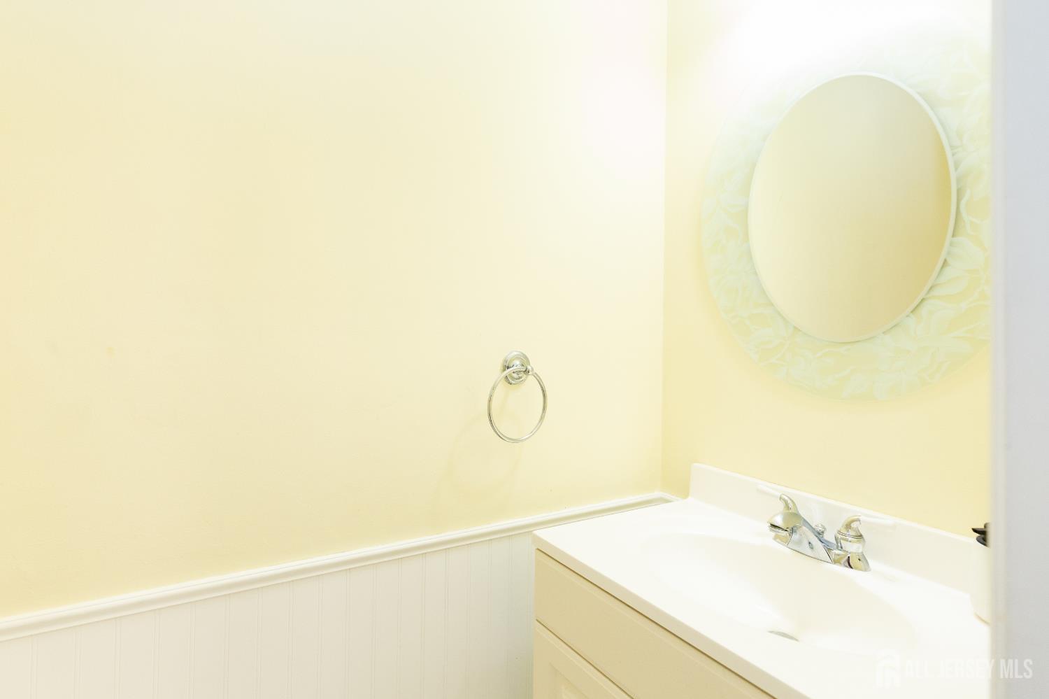 130 Albury Way, North Brunswick, NJ, 08902 image 15