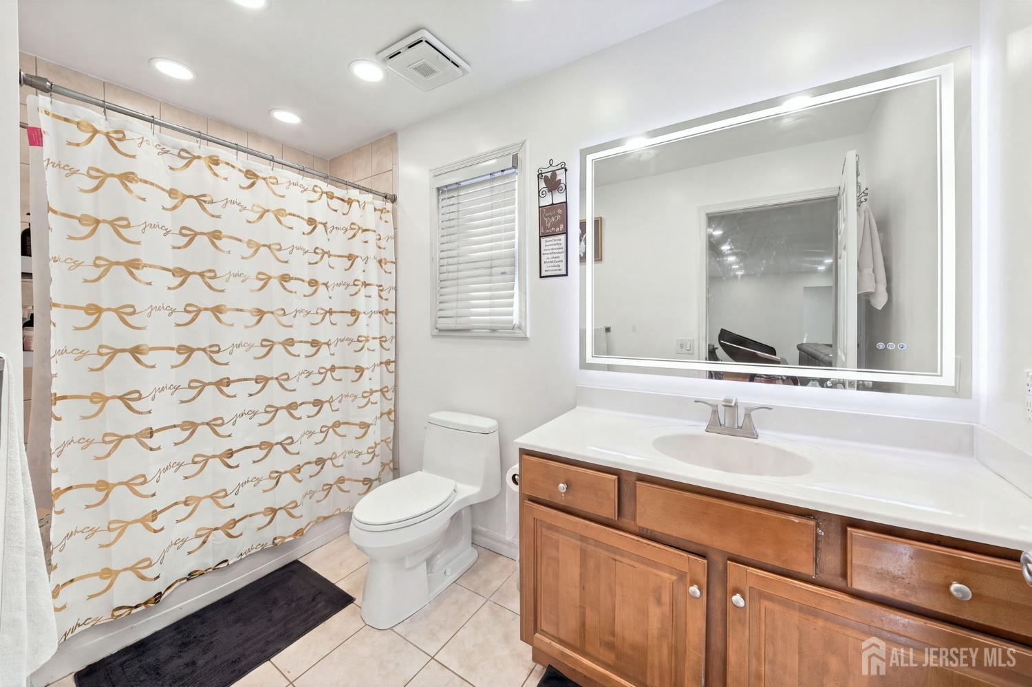 36 fiume Street, Iselin, NJ, 08830 image 18