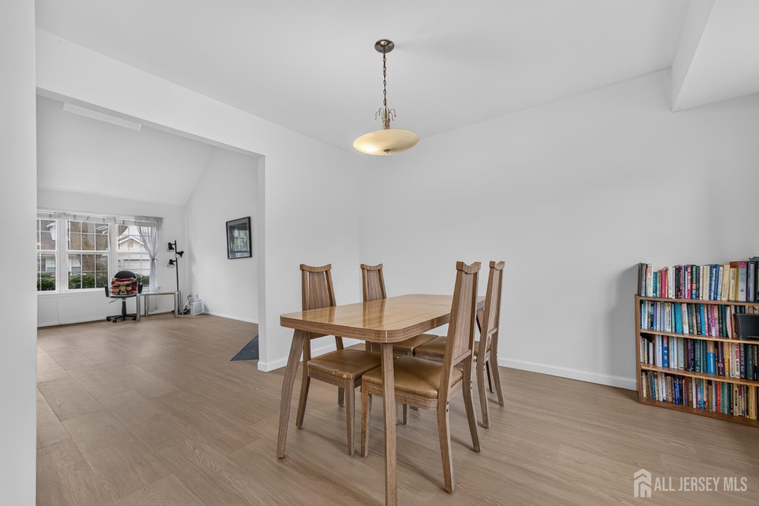 268 Edgeware Court, Franklin Twsp, NJ, 08873 image 8