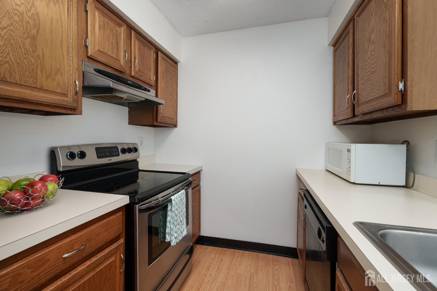 8210 Tamarron Drive, Plainsboro, NJ, 08536 image 12