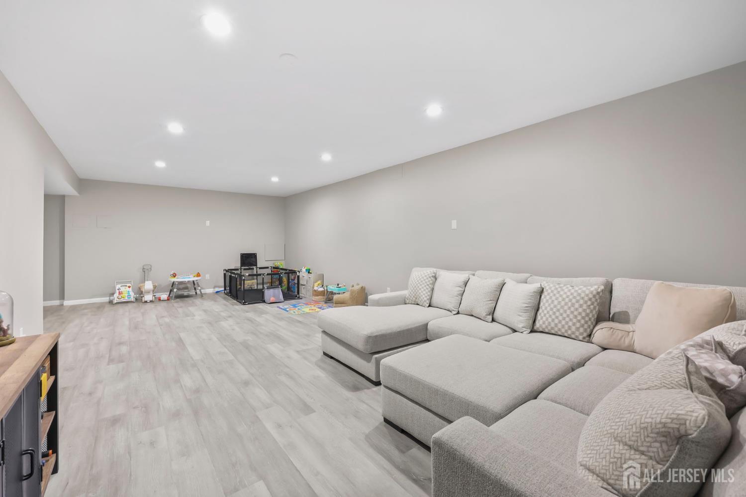 2202 Timber Ridge Court, Parlin, NJ, 08859 image 34