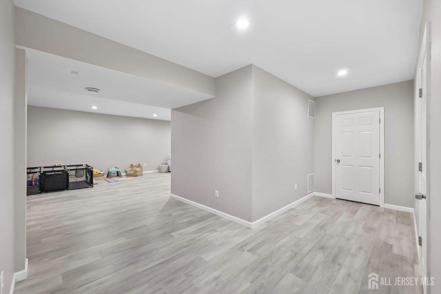 2202 Timber Ridge Court, Parlin, NJ, 08859 image 28