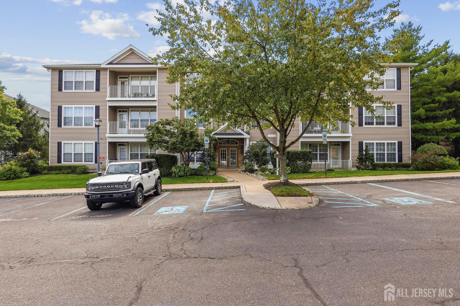 378 Saint Andrews Place, Manalapan, NJ, 07726