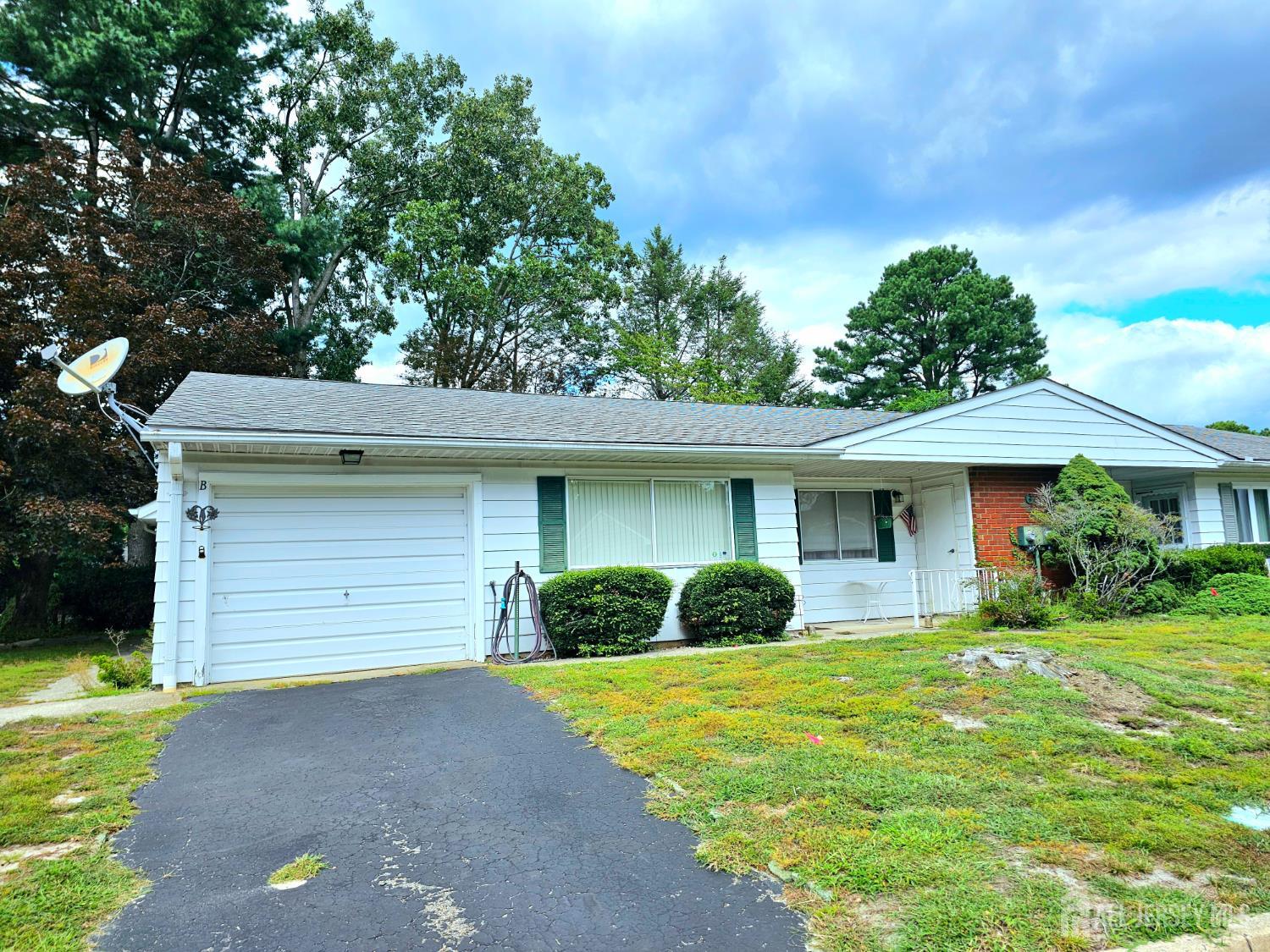 6 Ohio Drive B, Whiting, NJ, 08759