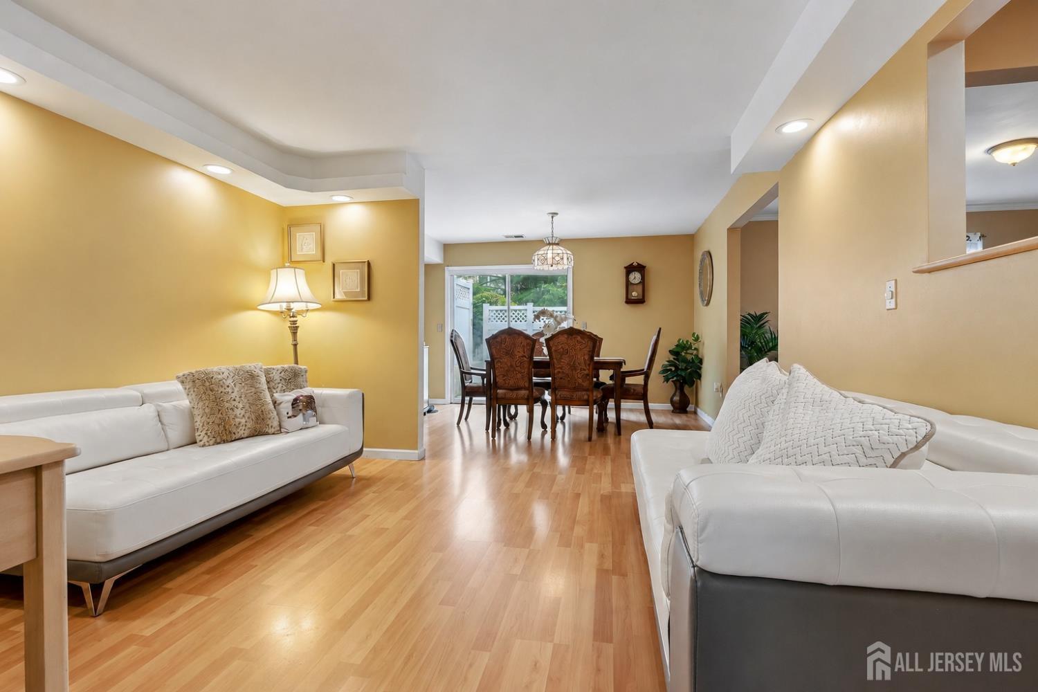 3 Letts Court Image 4